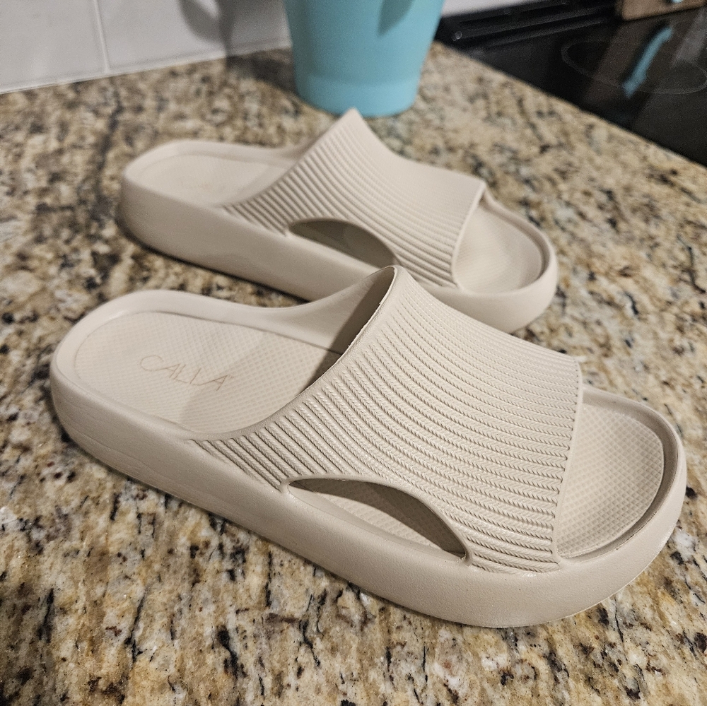 Calia By Carrie Underwood Cream Slide Sandals, 7